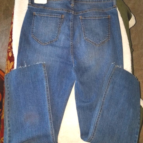 Francesca's Collections Jeans High Rise Slim Boot Harper Cropped Raw Hem size 30 - Picture 6 of 7
